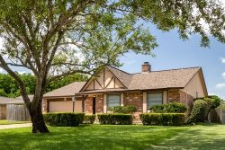 A,Typical,Ranch,Style,House,In,Texas